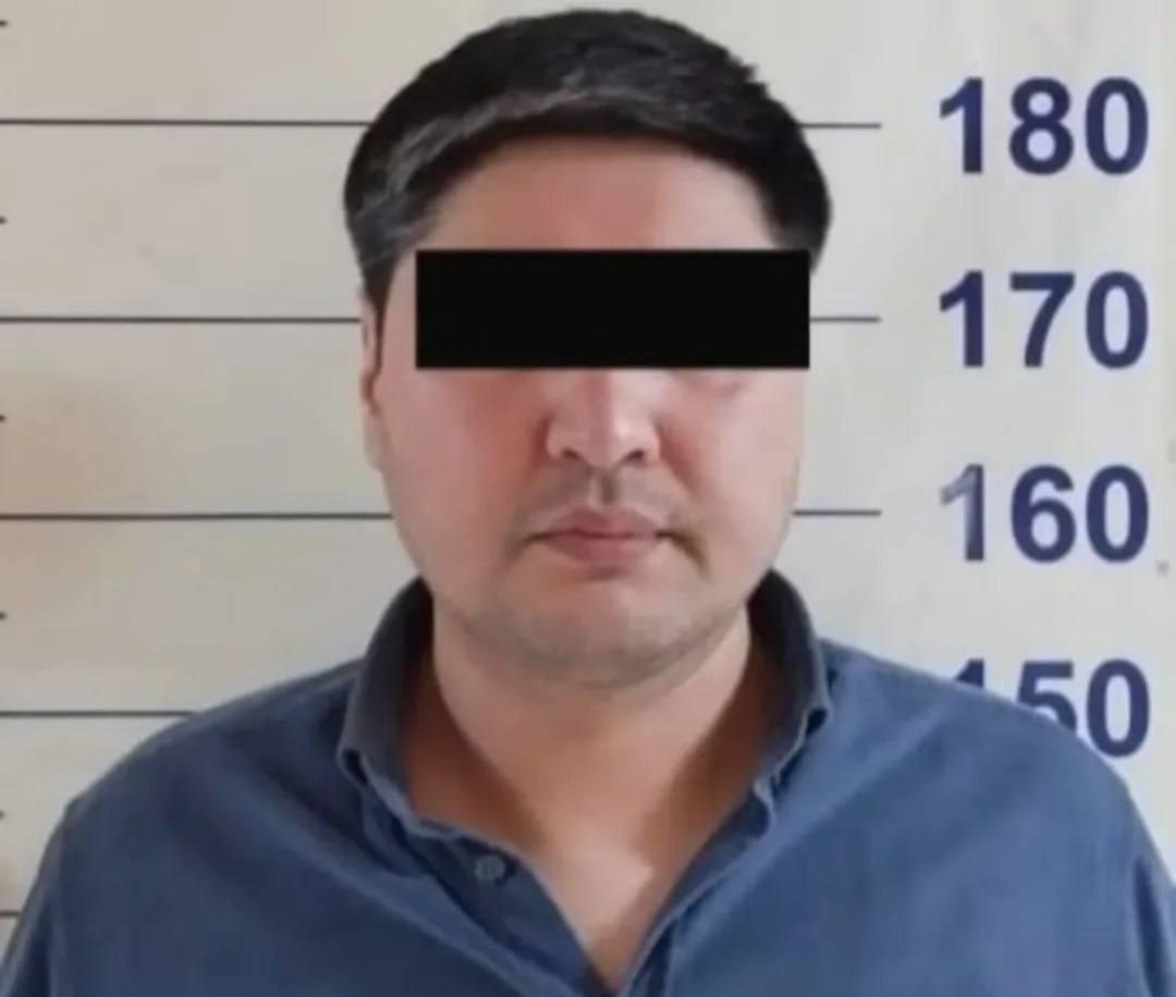 Жосунсуз жоругу үчүн ишинен айрылган бажычы камакка алынды