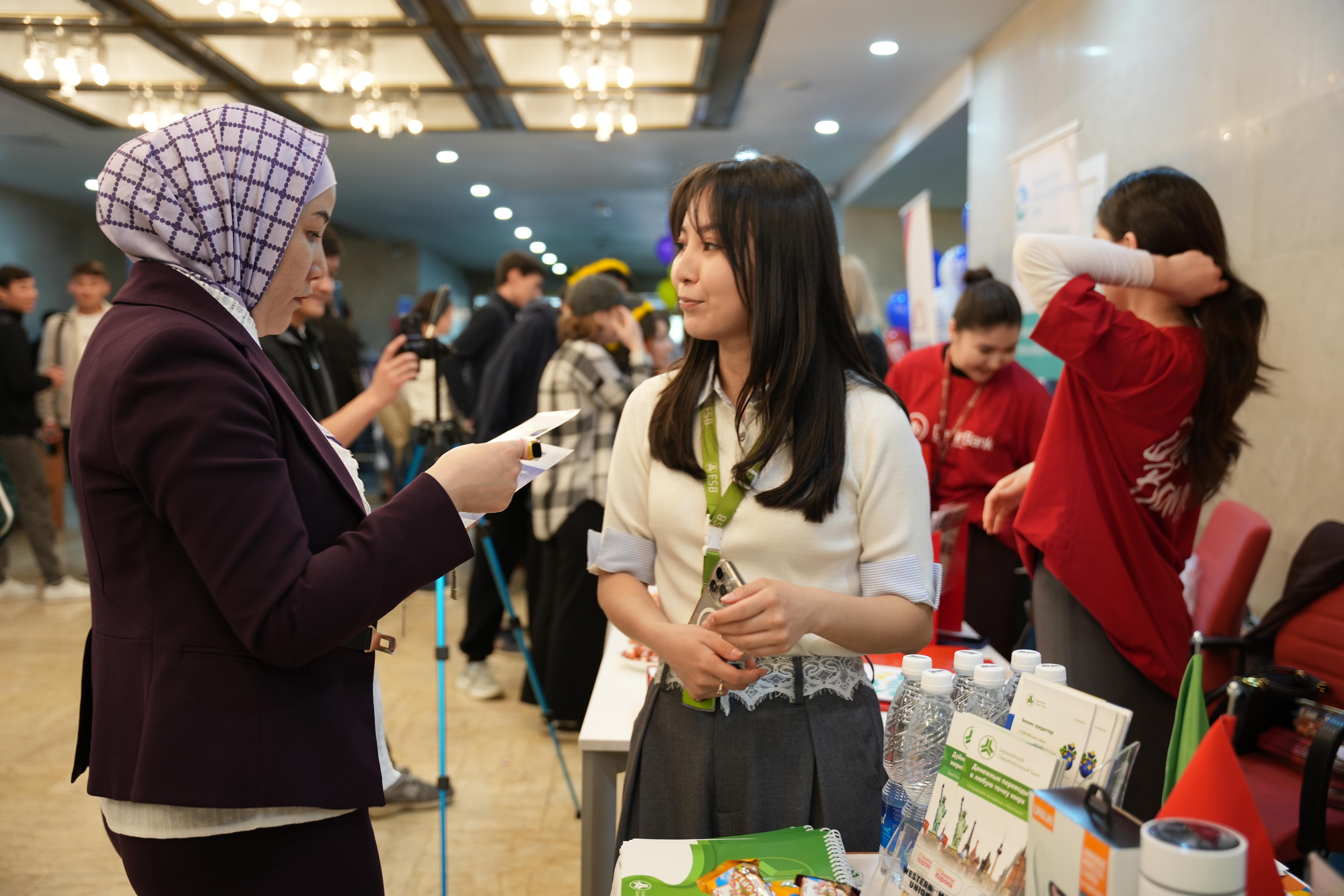 Кыргызстанда&nbsp; акча жумалыгы старт алды. (Сүрөт)