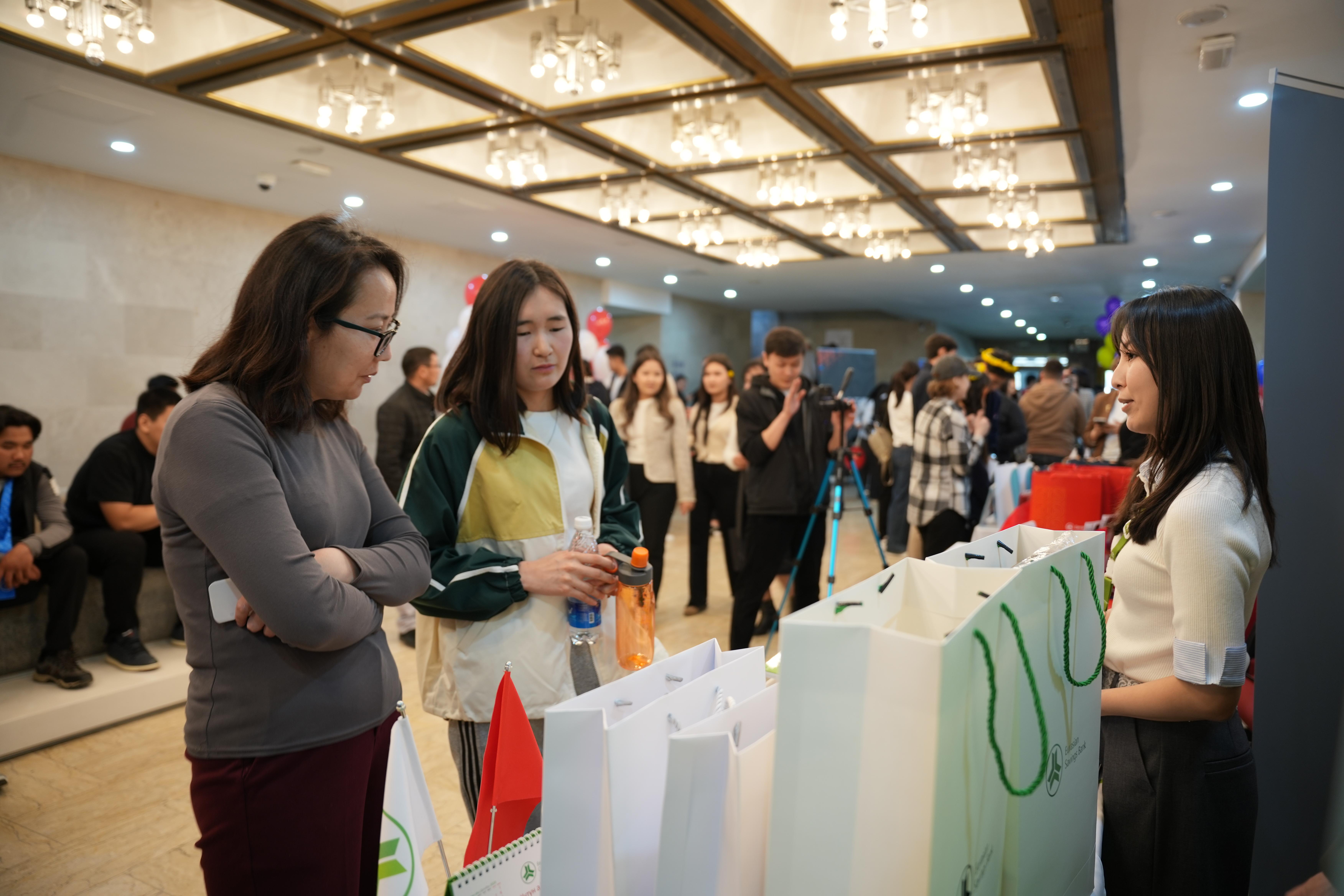 Кыргызстанда&nbsp; акча жумалыгы старт алды. (Сүрөт)