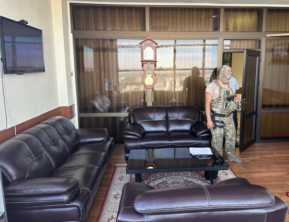 УКМК Эркин Мамбеталиев кармалганы жөнүндө маалымат берди (видео)