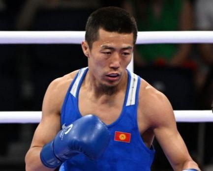 Мушкер Мунарбек Сейитбек уулу күмүш медаль алды