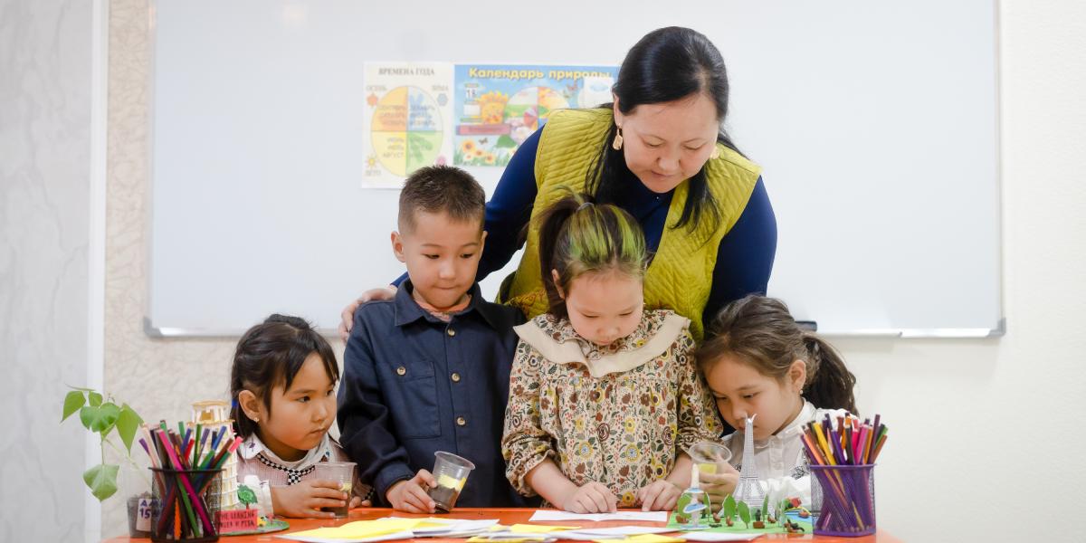 Бала бакчалардагы тарбиячылардын айлыктары жогорулайт