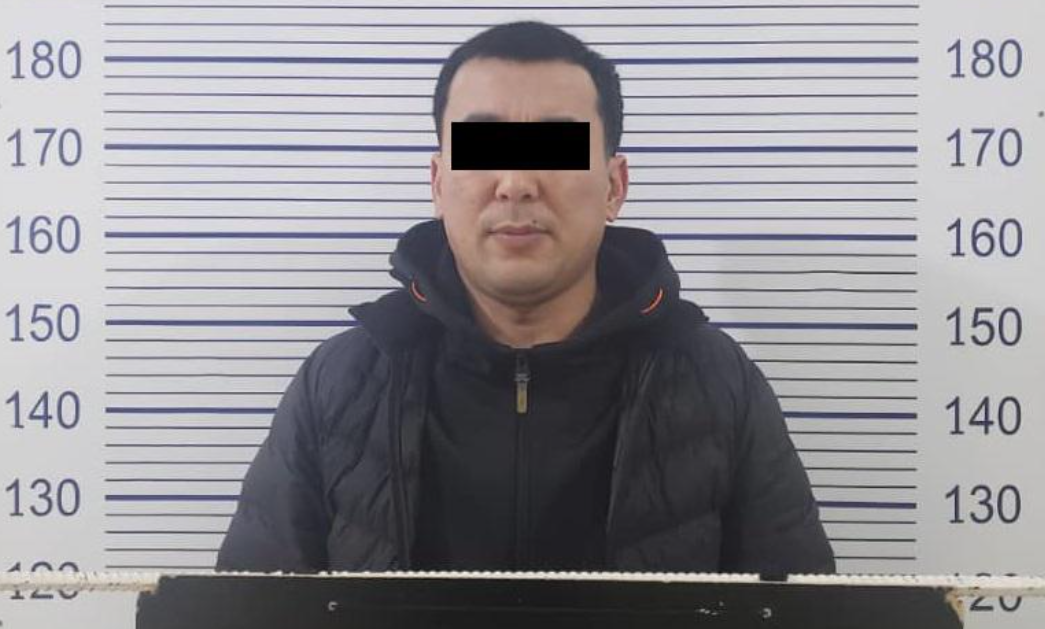 УКМК милициясынын подполковнигин кармады