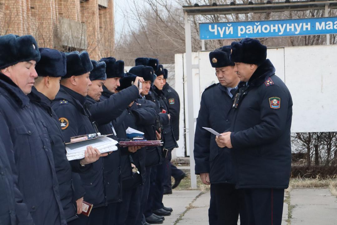 Жаңы жыл майрамы учурунда&nbsp; коопсуздук күчөтүлөт. (Сүрөт)