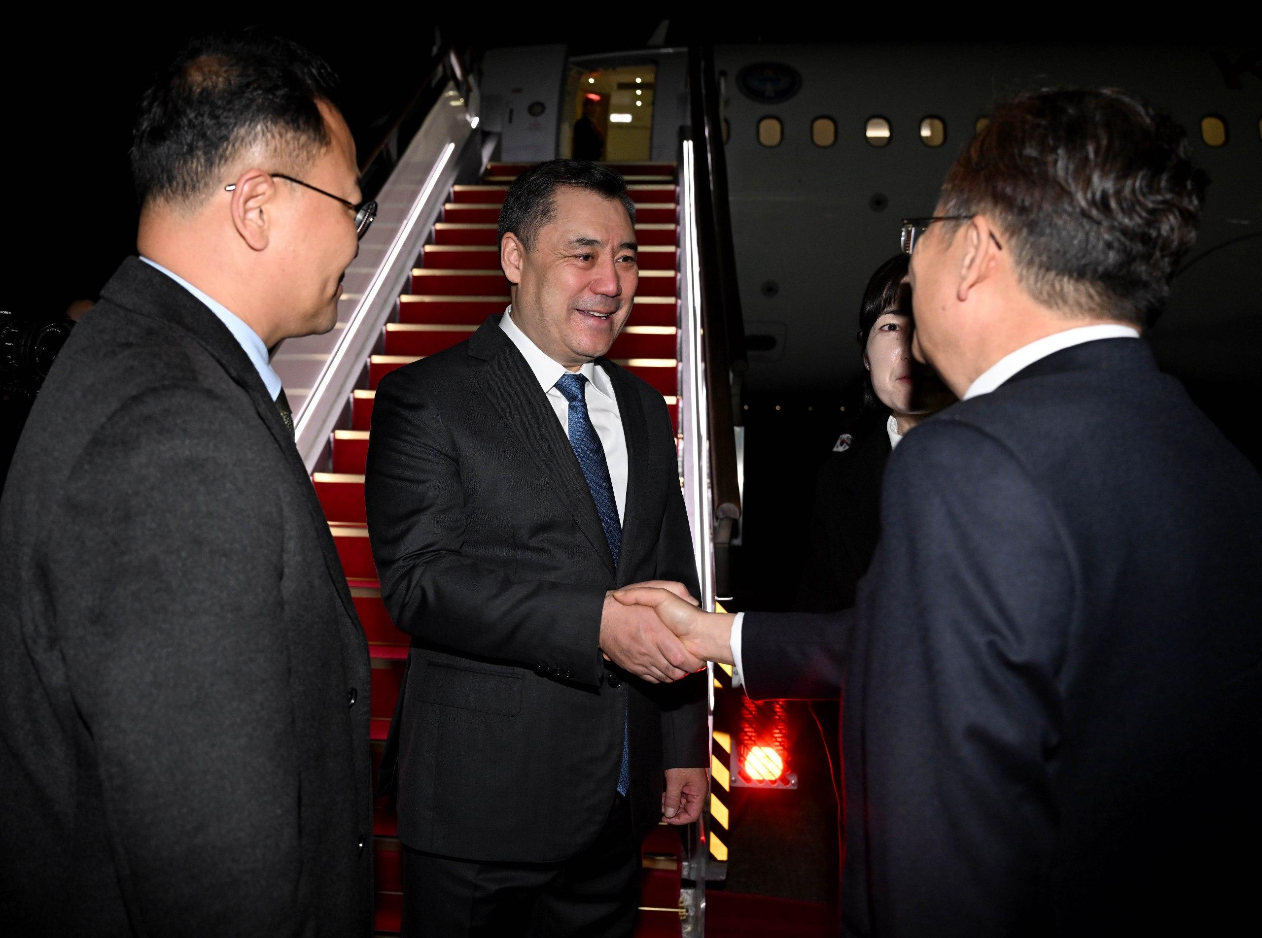 Садыр Жапаров расмий сапар менен Түштүк Кореяга барды. (Сүрөт)