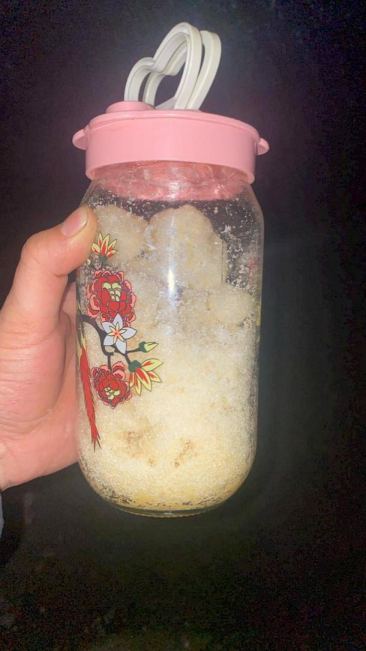 Бишкекте түнкү клубдарга баңгизатты жеткирип жүргөн жаран кармалды&nbsp;