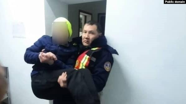 Ысык-Көлдө тоодо калган өспүрүмдөр куткарылды