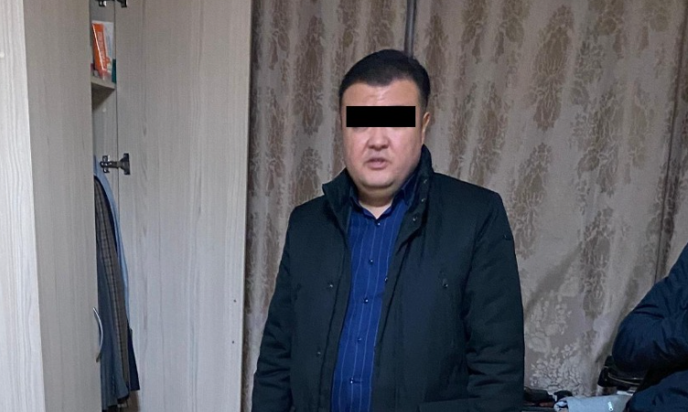 22 миң доллар пара алган судья кармалды