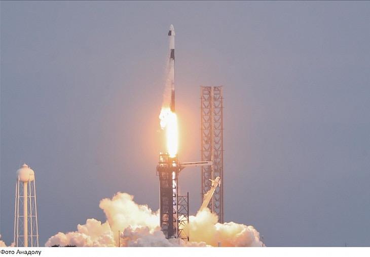 Түркиянын алгачкы астронавты Гезеравжы Ax-3 миссиясынын алкагында космоско учту