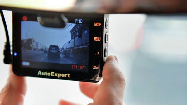 &ldquo;Жол эрежесин бузгандарды видеого тартып жиберип сый акы ал&rdquo;. Мыйзам долбоору коомдук талкууда