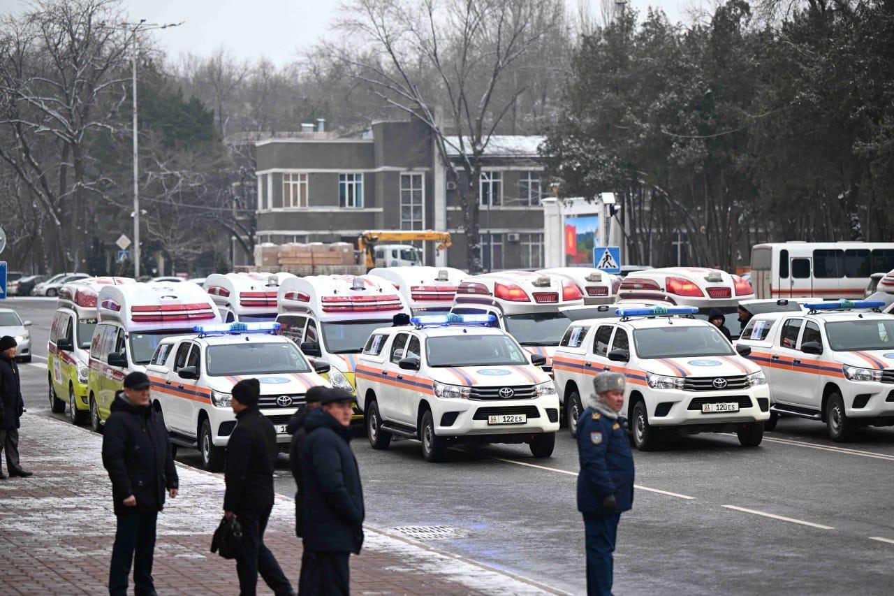 МЧС Кыргызстана передали 28 едениц новой спец техники
