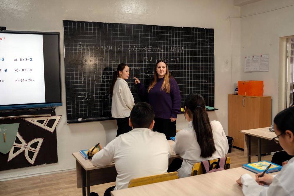 Кыргызстандын мектептерине "Евразия лицейи" программасынын алкагында дагы 30 орусиялык жаш мугалим жөнөтүлдү. (Сүрөт)