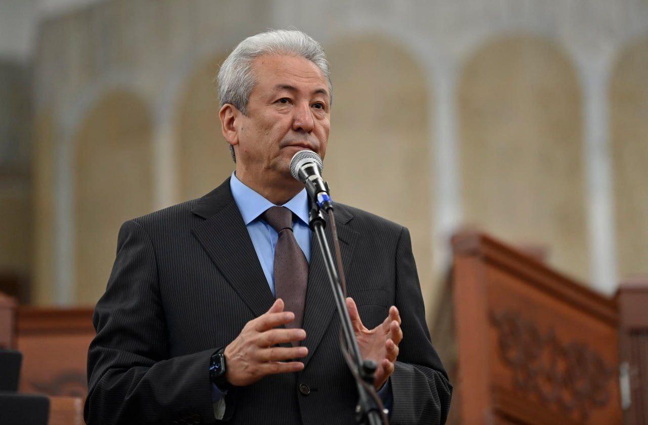 Шаардык сот Адахан Мадумаровго чыккан өкүмдү өзгөртүүсүз калтырды