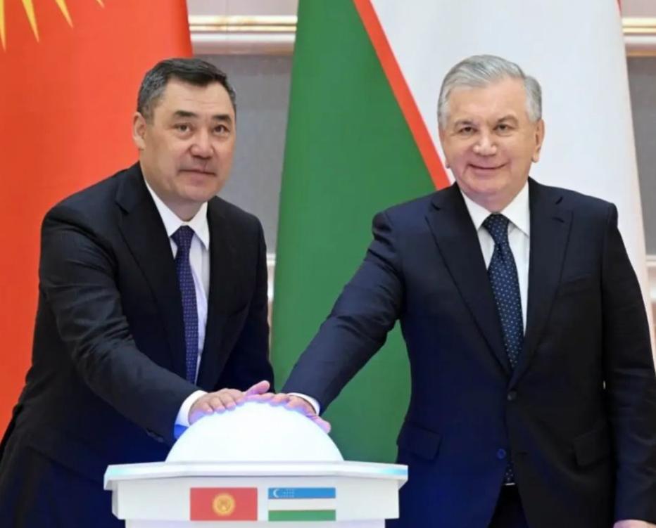 Кыргызстандын Өзбекстандын президенттери эки заводдун ишине старт берди