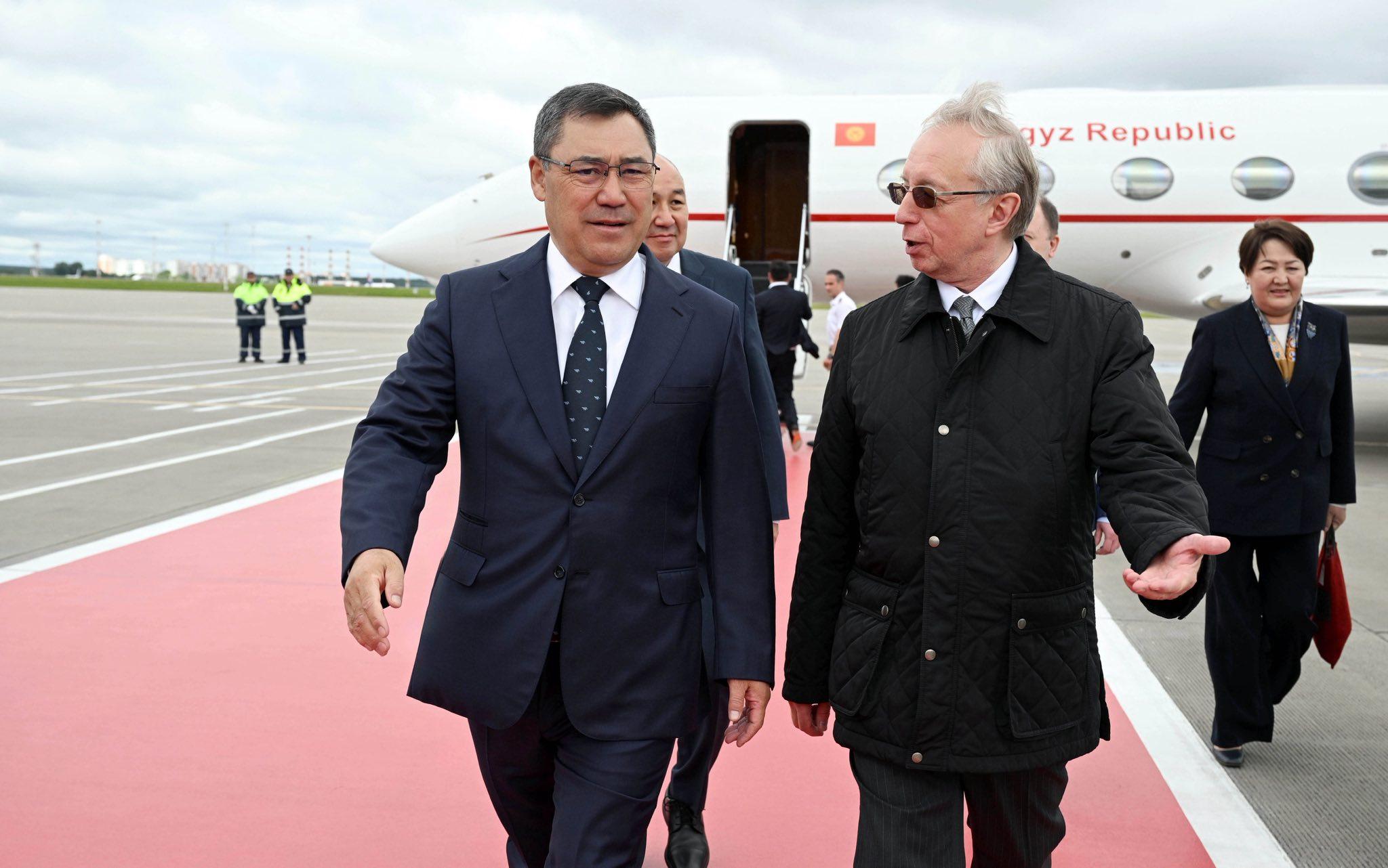 Президент Садыр Жапаров иш сапары менен Москвага барды