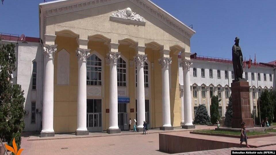 УКМК текшергенден кийин Улуттук университеттен 2 710 студент окуудан айдалды