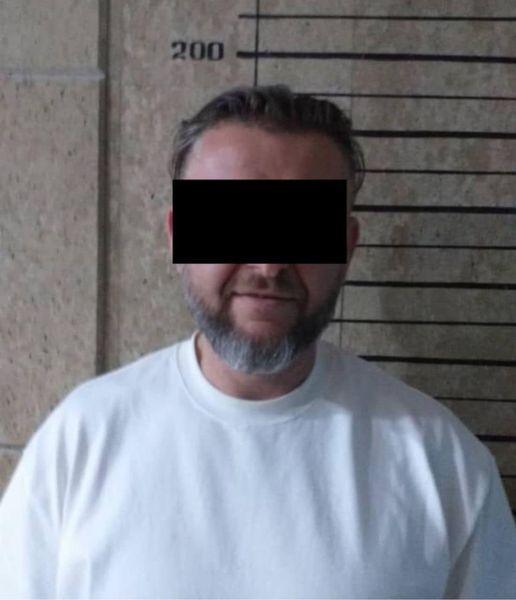 Банктан 8 миллион сомду чыгарып кетүүгө шектүүлөр кармалды