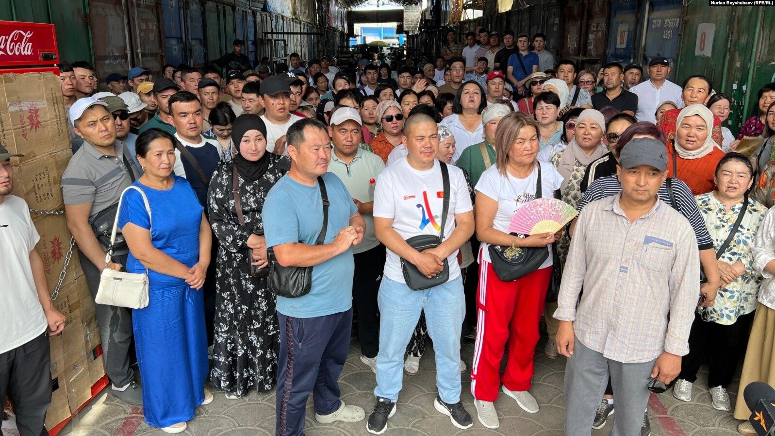 Салык кызматы &ldquo;Дордой Моторстун&rdquo; соодагерлери менен иштеп жатканын билдирди