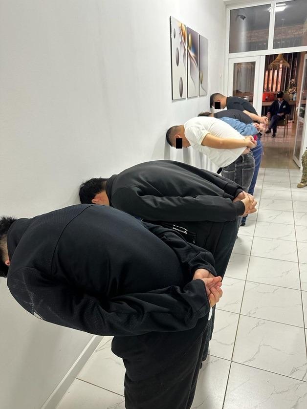 УКМК Караколдо Кытайдан келген 13 адам кармалганын кабарлады&nbsp;