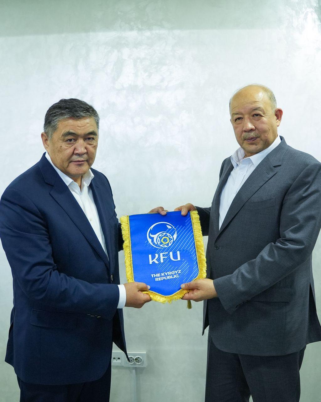 Камчыбек Ташиев Өзбекстандын футбол боюнча курамасын Дүйнө чемпиондугуна чыгышы менен куттуктады