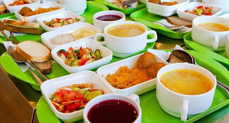 Стоимость питания школьников повышена с 7 до 14 сомов