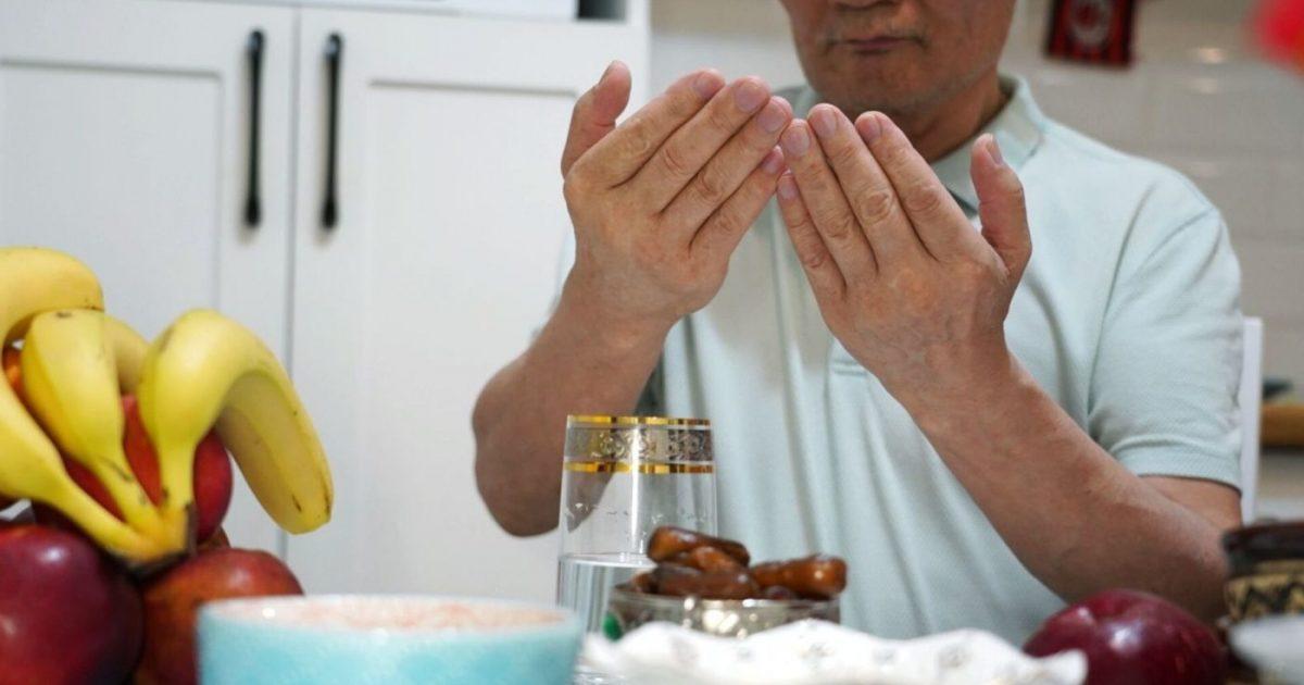 Жалал-Абадда ооз ачууга барган 12 адам тамакка ууланды