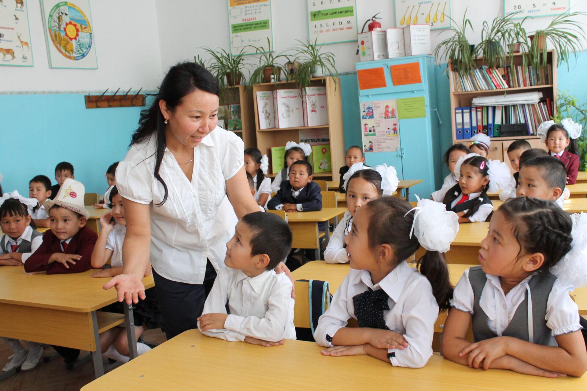 Мугалимдер 120 миң сомго чейин айлык алышы мүмкүн