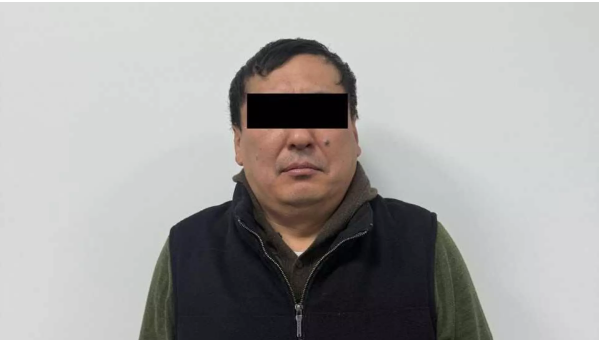 Чолпон-Атанын экс-мэри уюшкан кылмыштуу топту каржылоого шектелип кармалды