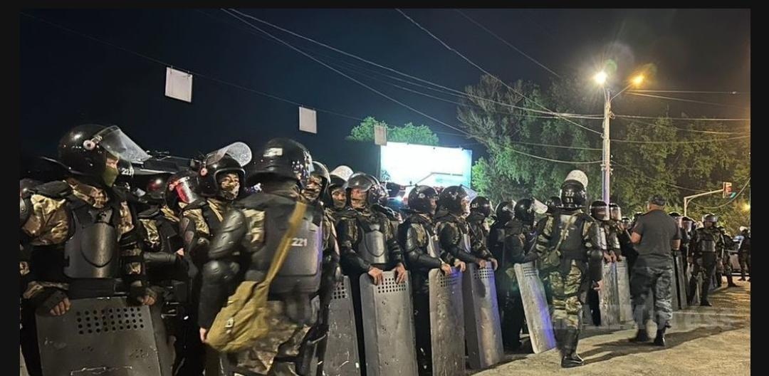 ИИМ: Митинг тарады, каза болгондор жана жабыркагандар жок.