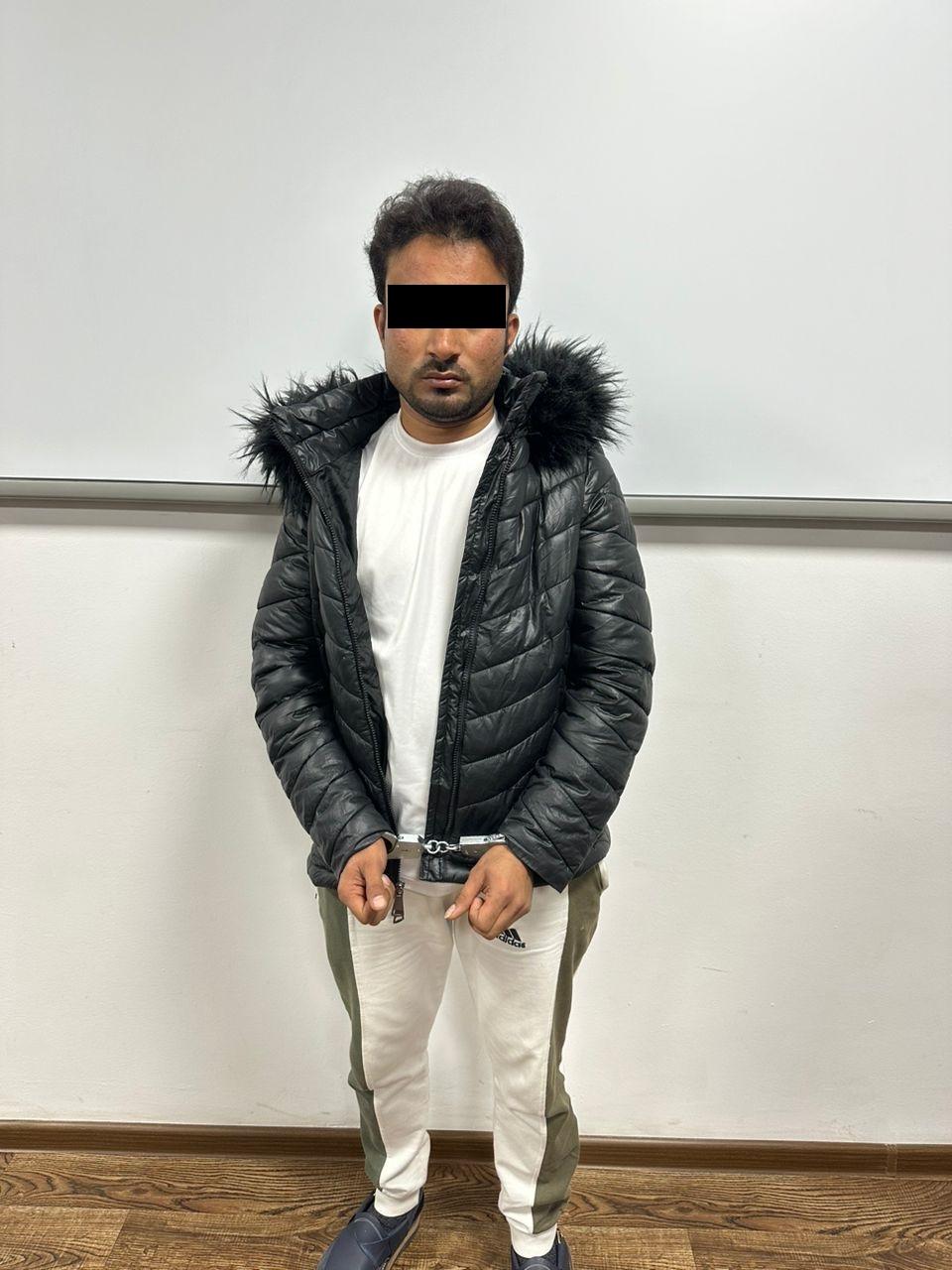 УКМК чек арадан чет өлкөлүктөрдү мыйзамсыз өткөрүп жүргөн топту кармады