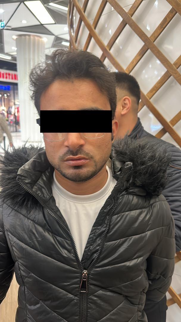 УКМК чек арадан чет өлкөлүктөрдү мыйзамсыз өткөрүп жүргөн топту кармады