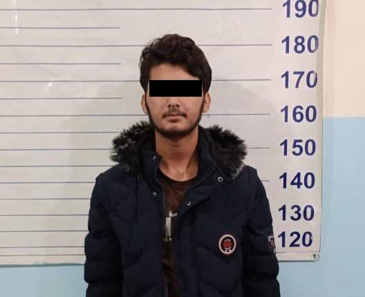 УКМК чек арадан чет өлкөлүктөрдү мыйзамсыз өткөрүп жүргөн топту кармады