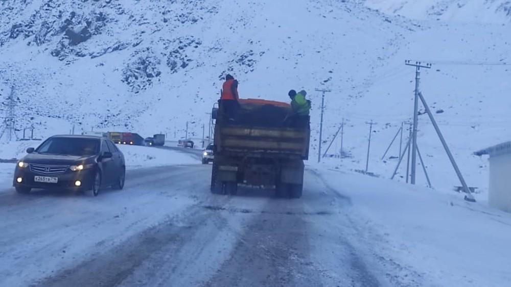 Төө-Ашууда жүк ташыган машинелерге чектөө киргизилди