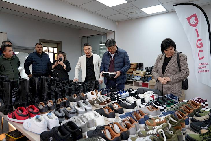 Сокулуктагы фабрика жылына 1 млн жуп бут кийим чыгарууну көздөөдө