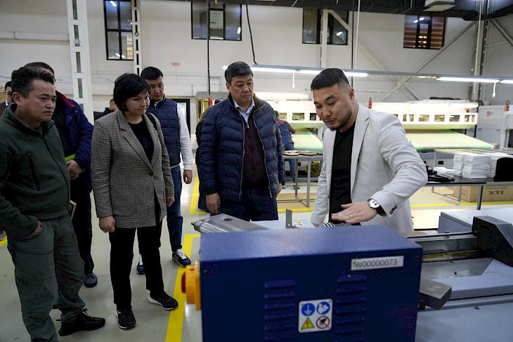 Сокулуктагы фабрика жылына 1 млн жуп бут кийим чыгарууну көздөөдө