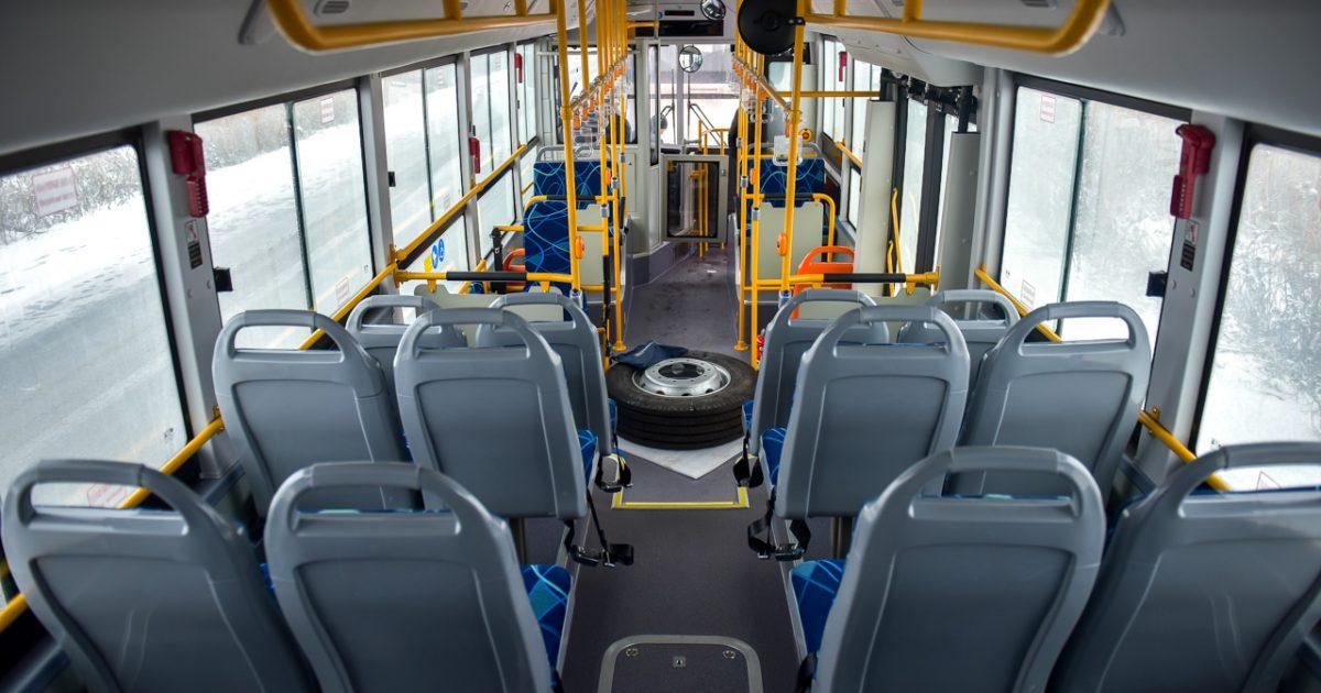 Бишкекте&nbsp; автобус менен жеңил унаа сүзүштү