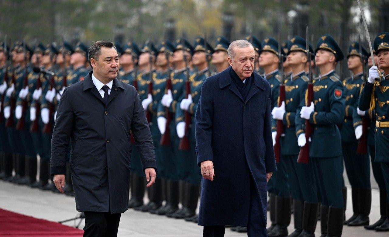 Садыр Жапаров менен&nbsp; Режеп Тайип Эрдоган менен "Ынтымак ордодон" расмий жолугушту. (Сүрөттөр)