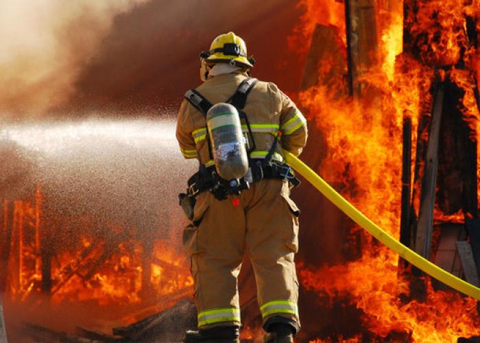 Ысык-Көлдүн Балыкчы шаарында турак үйдөн өрт чыкты