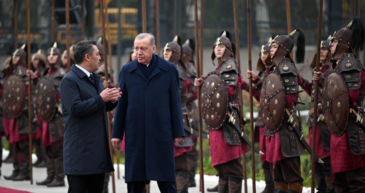 Садыр Жапаров менен&nbsp; Режеп Тайип Эрдоган менен "Ынтымак ордодон" расмий жолугушту. (Сүрөттөр)