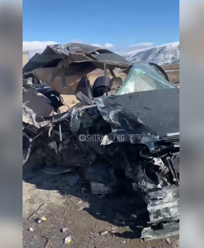 Бишкек &mdash; Ош жолундагы орун алган автокырсык эки кишинин өмүрүн алды