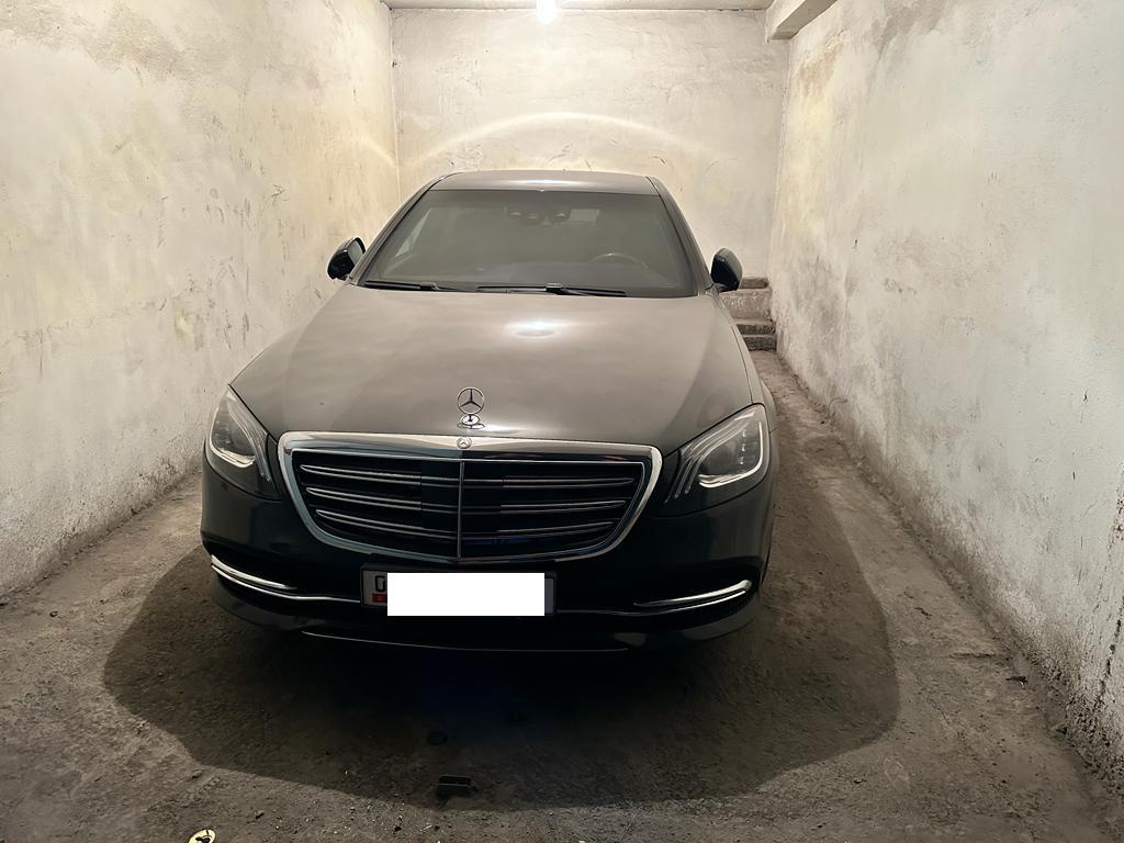 Сапар Исаковго кымбат унаа белекке берген деп Көлбаевдин тобунан делген балбан кармалды (фото)