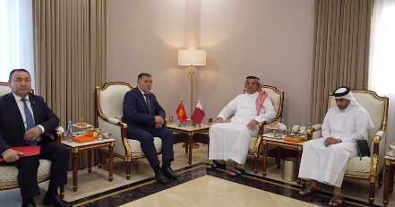 Камчыбек Ташиев Катардын коргоо министри Халед бен Мухаммед аль-Атыйя менен жолугушту