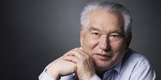 2028-жыл Кыргызстанда "Айтматов жылы" деп жарыяланды