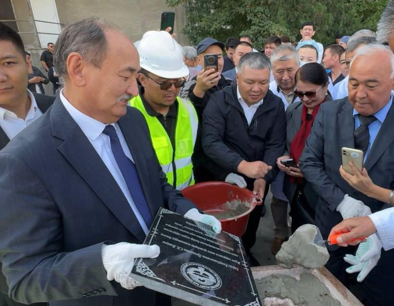 В Бишкеке началось строительство Детского центра &nbsp;кардиохирургии